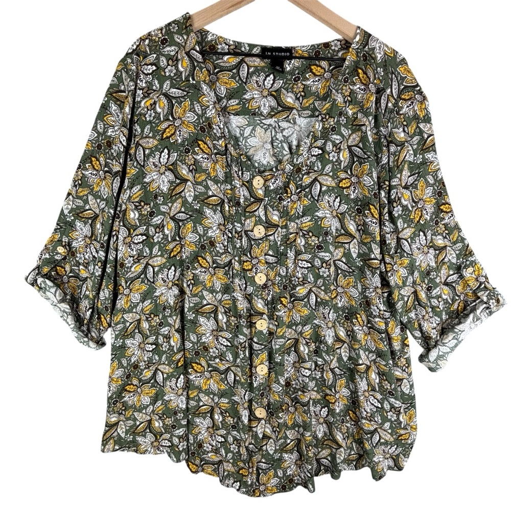 I.N Studio Top Women 3X Green Floralโ 3/4 Roll Tab Sleeve V-Neck Buttons Cottage